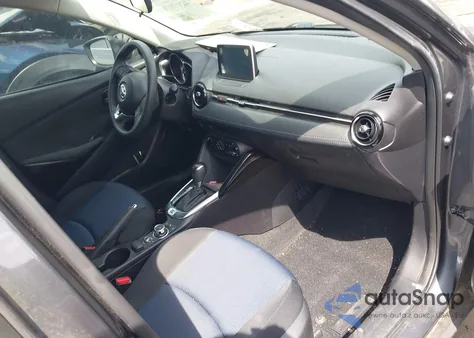 2017 Toyota Yaris Ia из США, поврежденный, VIN 3MYDLBYV3HY150188